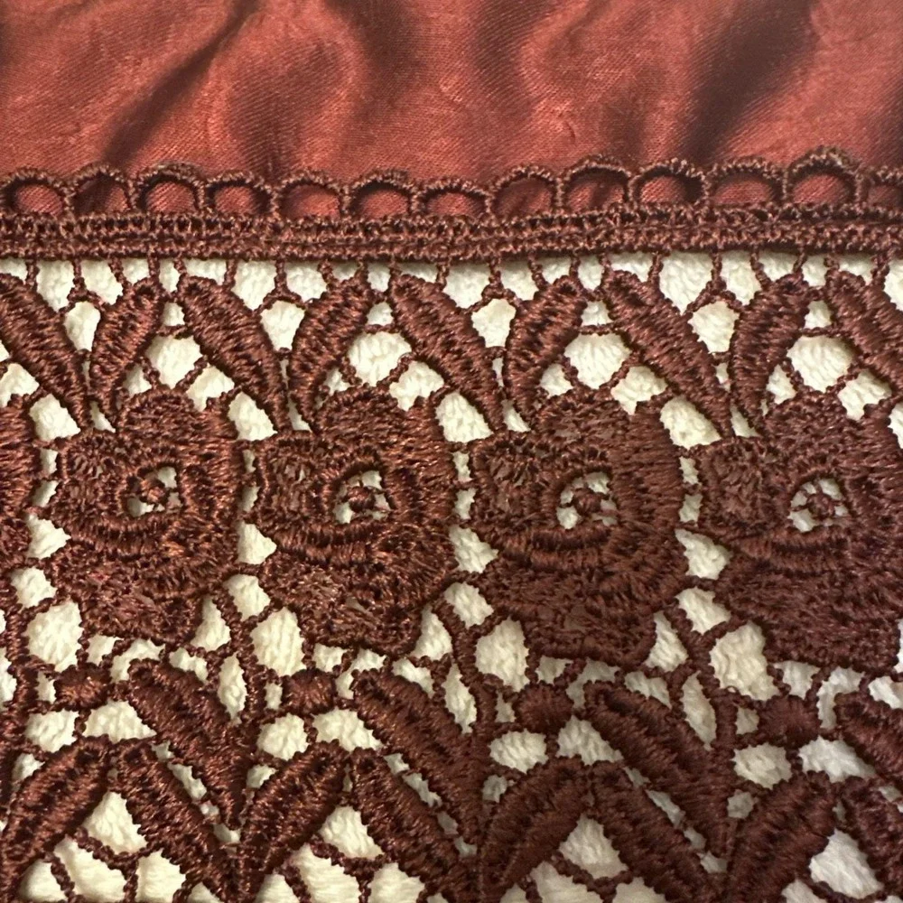 Croscill Home Beige Bath Towel Burgundy Satin & Lace Edge Crochet Flower Vintage